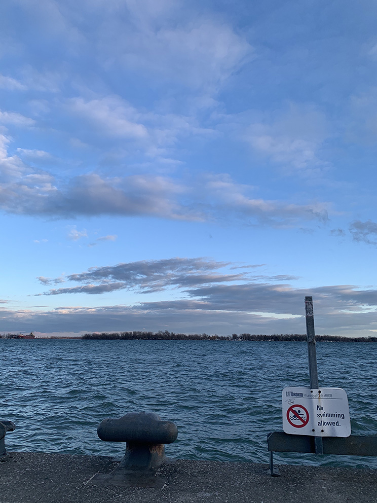 トロントの湖の写真